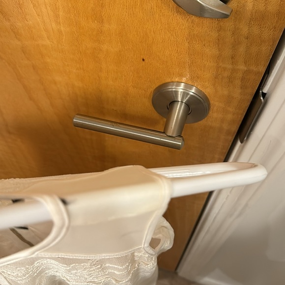 Guess White Lace Dress - Picture 3 of 3